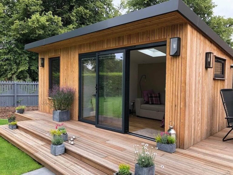 What are SIP panels and how are they used to create a garden room?